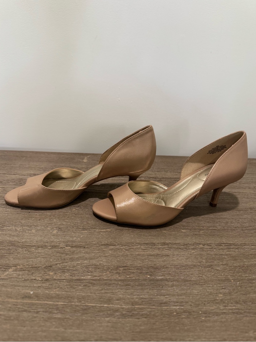 Bandolino Nude Open-Toe Mid Heel Pumps | Good Used Condition